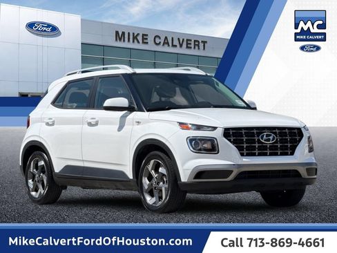 Used 2025 Hyundai Venue SEL FWD image 7