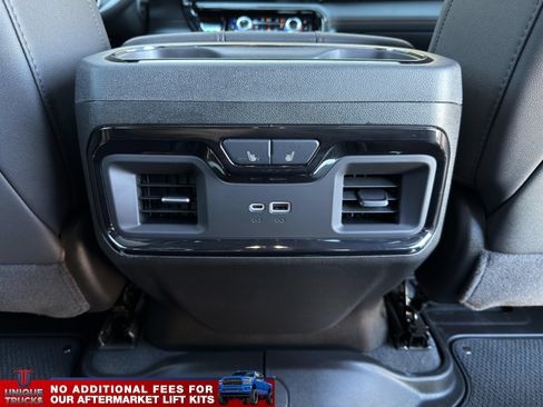 Used 2025 GMC Sierra 2500 AT4 w/ AT4 Premium Plus Package AWD/4WD image 33