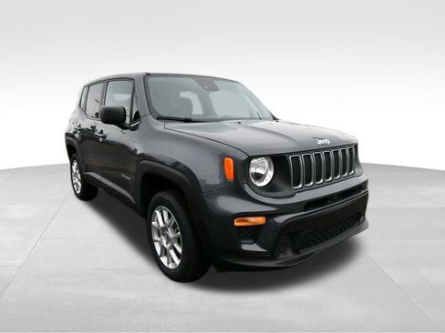 Used 2023 Jeep Renegade Latitude image 17