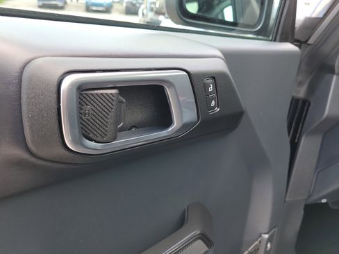 Certified 2025 Ford Bronco Outer Banks AWD/4WD image 19