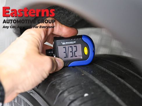 Used 2024 Nissan Rogue S AWD/4WD image 30