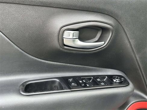 Certified 2021 Jeep Renegade Trailhawk w/ Sun & Sound Group image 14