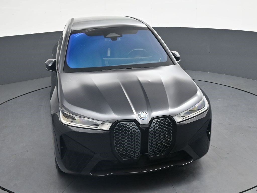 Used 2024 BMW iX xDrive50 w/ Premium Package AWD/4WD image 25