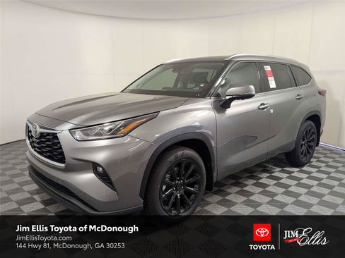 Certified 2026 Toyota Highlander Limited AWD/4WD image 1