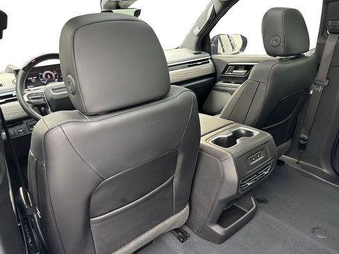 Used 2024 GMC Sierra EV Denali AWD/4WD image 38