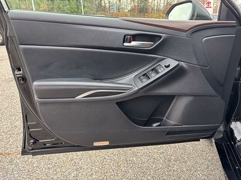 Used 2020 Toyota Avalon XLE image 15
