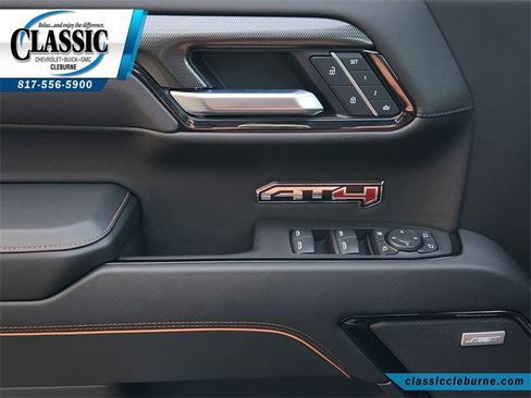 Used 2025 GMC Sierra 1500 AT4 w/ AT4 Premium Package image 26