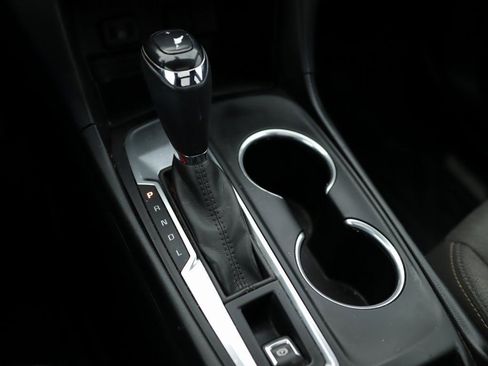 Used 2018 Chevrolet Equinox LT w/ Sun & Infotainment Package image 17