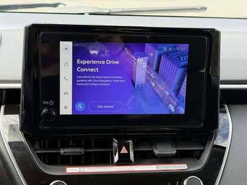 Used 2025 Toyota Corolla LE image 20