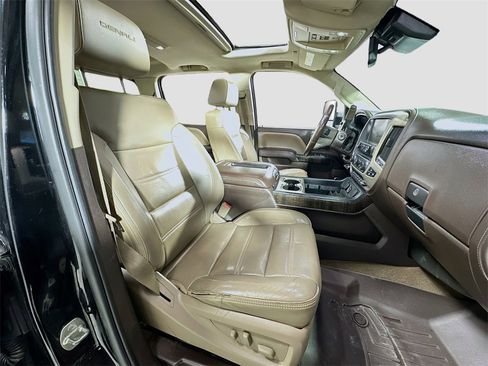 Used 2015 GMC Sierra 3500 Denali w/ Duramax Plus Package image 29