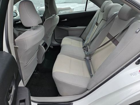 Used 2013 Toyota Camry LE image 22