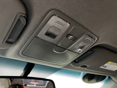 Used 2014 Hyundai Veloster image 22