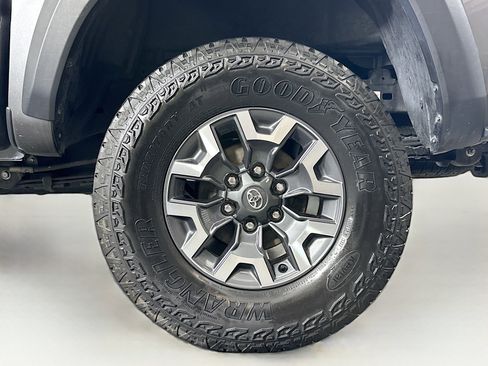 Used 2023 Toyota Tacoma TRD Off-Road image 11