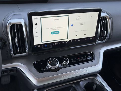 New 2025 Ford Expedition Platinum w/ Driver's Package image 50