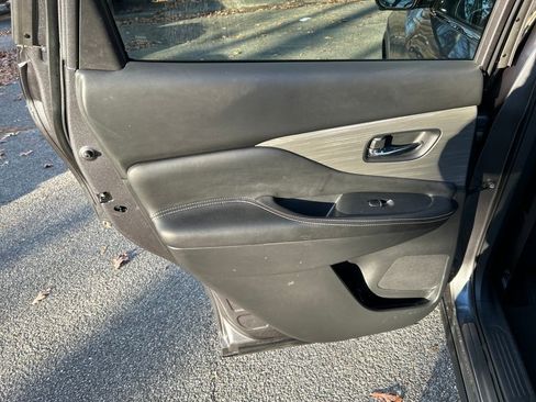 Used 2018 Nissan Murano SL image 22