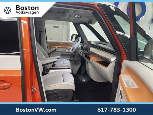 New 2025 Volkswagen ID. Buzz 1st Edition image 27