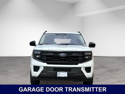 Used 2025 Ford Expedition Max Active RWD image 9