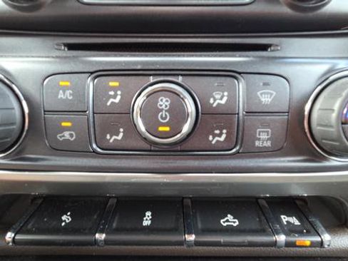 Used 2018 Chevrolet Silverado 1500 LTZ w/ Texas Edition image 33