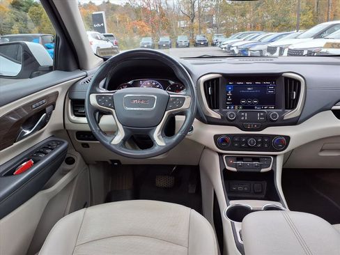 Used 2022 GMC Terrain Denali image 9
