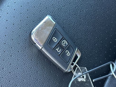 Used 2023 Volkswagen Atlas SE image 27