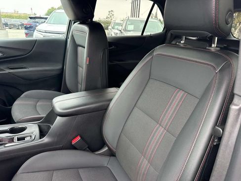 Used 2023 Chevrolet Equinox RS FWD image 26