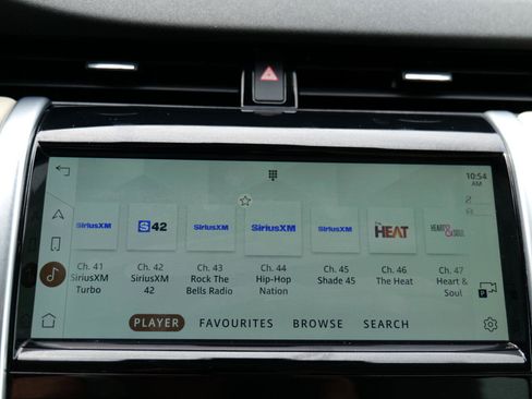 Used 2021 Land Rover Discovery Sport S image 29