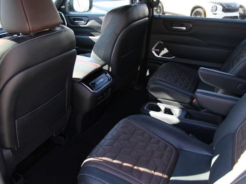 Certified 2025 Nissan Armada Platinum Reserve AWD/4WD image 27
