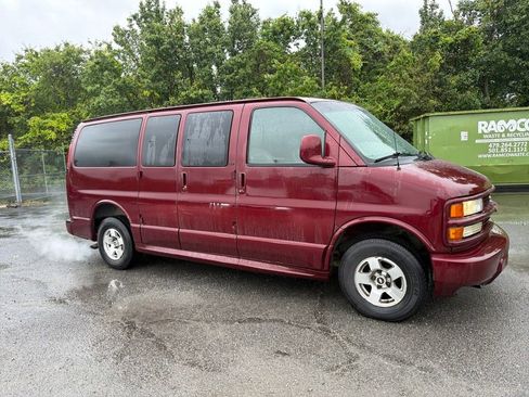 Used 2001 Chevrolet Express 1500 LT RWD image 2