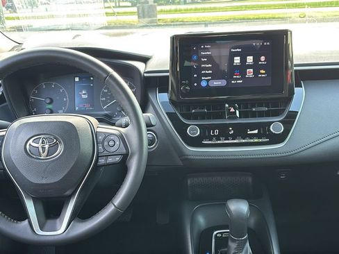 Used 2025 Toyota Corolla SE FWD image 8