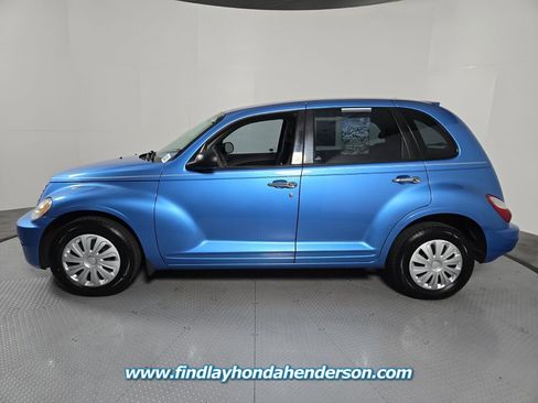 Used 2009 Chrysler PT Cruiser FWD image 3