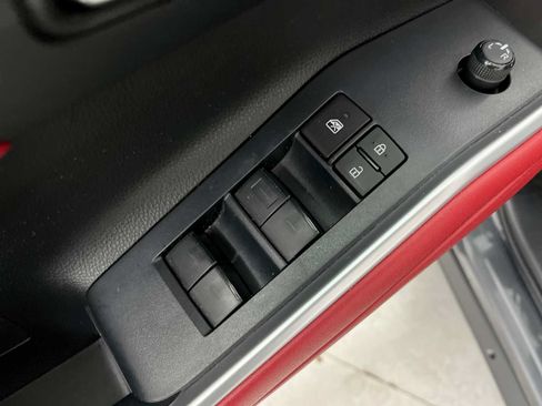 Used 2023 Toyota Highlander XSE AWD/4WD image 21