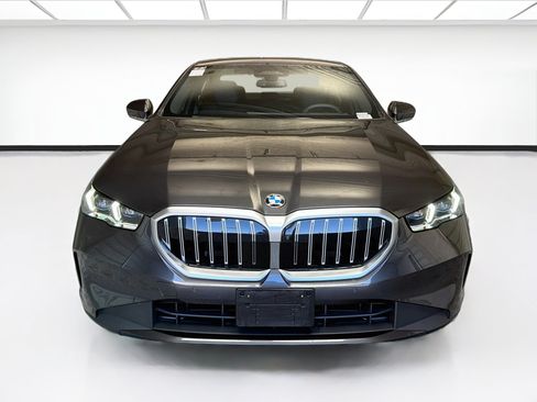 Used 2025 BMW 530i RWD image 2