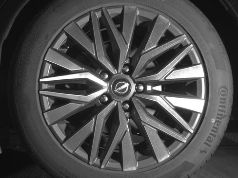 Used 2025 Nissan Altima 2.5 SV image 14