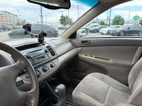 Used 2004 Toyota Camry LE FWD image 12