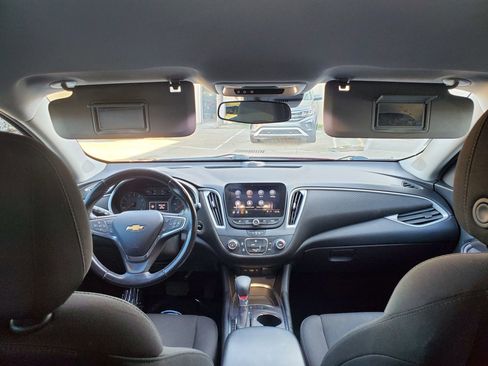 Used 2021 Chevrolet Malibu RS image 29