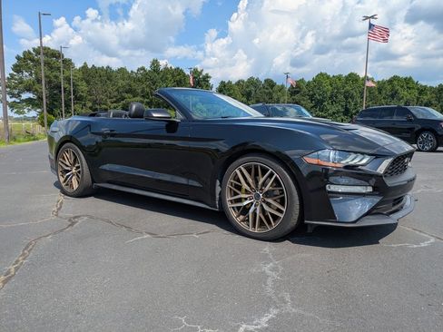 Used 2018 Ford Mustang Premium RWD image 2