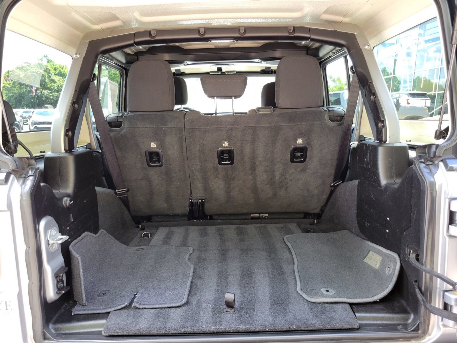 Used 2021 Jeep Wrangler Unlimited Sport AWD/4WD image 32