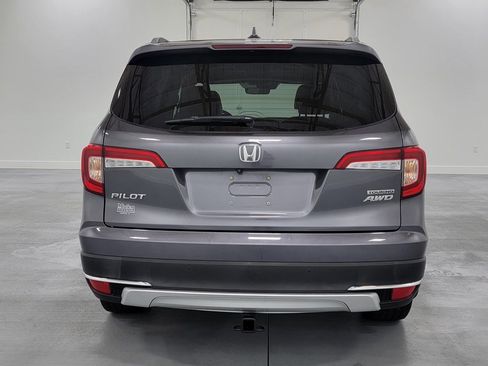 Used 2021 Honda Pilot Touring image 8