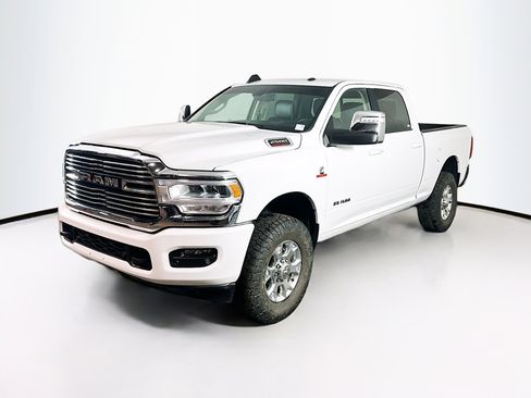 Used 2024 RAM 2500 Laramie image 3