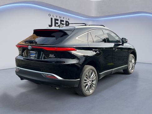 Used 2021 Toyota Venza XLE w/ Softex Package image 5