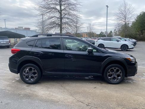 Used 2022 Subaru Crosstrek 2.5i Sport w/ Moonroof Package image 2
