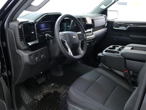 Used 2024 Chevrolet Silverado 1500 LT image 24