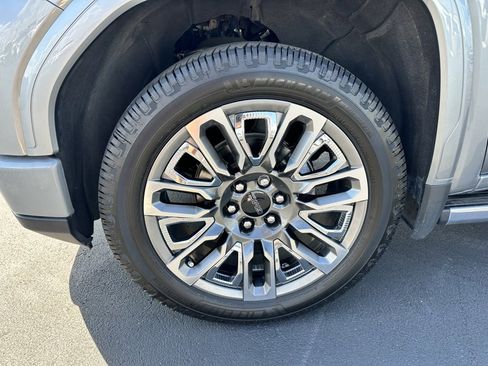 Used 2024 GMC Sierra 1500 Denali Ultimate image 26