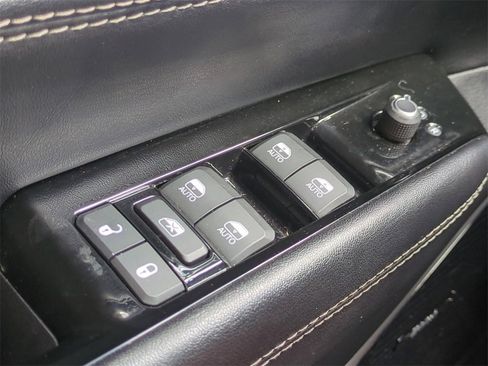 Used 2022 Jeep Wagoneer Series III w/ Premium Group I image 25