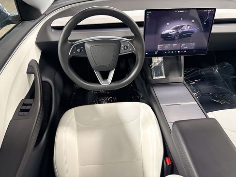 Used 2025 Tesla Model 3 RWD image 17
