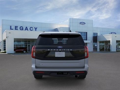 New 2026 Ford Expedition Active RWD image 5