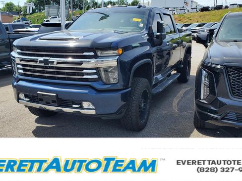 Used 2020 Chevrolet Silverado 3500 High Country AWD/4WD image 1