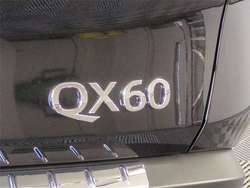 Certified 2025 INFINITI QX60 Luxe w/ Cargo Package image 8