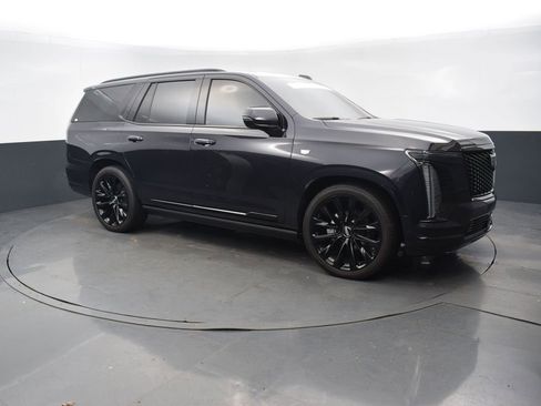 Certified 2026 Cadillac Escalade Platinum Sport w/ LPO, ONYX Package image 3