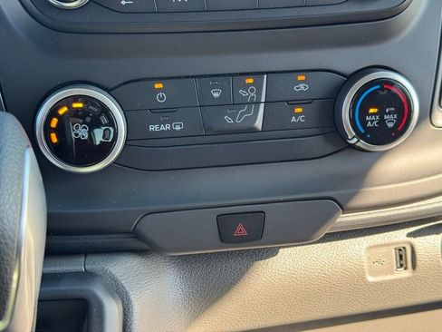 New 2025 Ford Transit 250 148 Medium Roof image 21